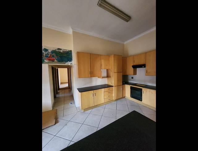 5 BEDROOM HOUSE FOR SALE IN LAUDIUM